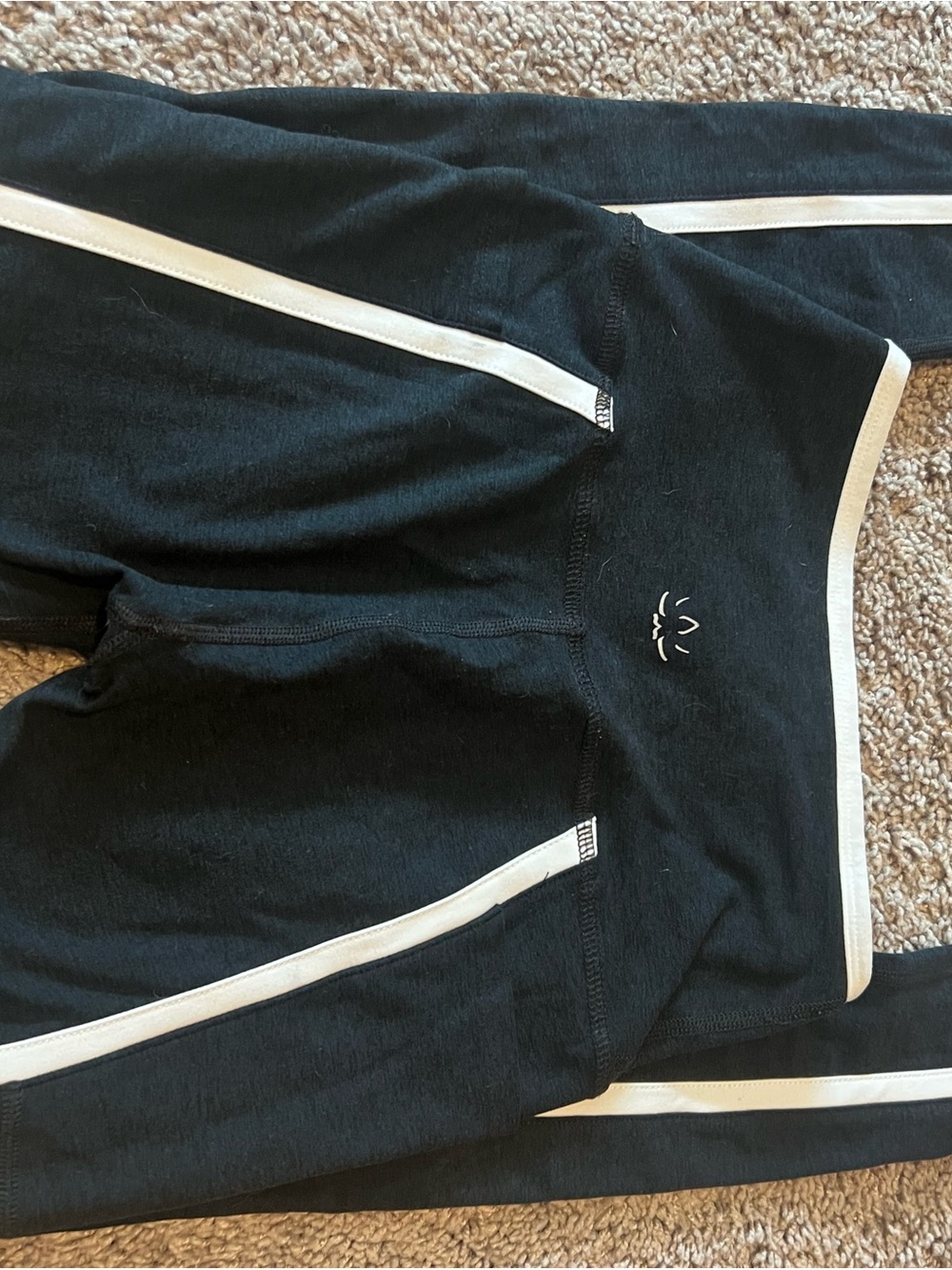 Beyond yoga Black Leggings with a White Stripes